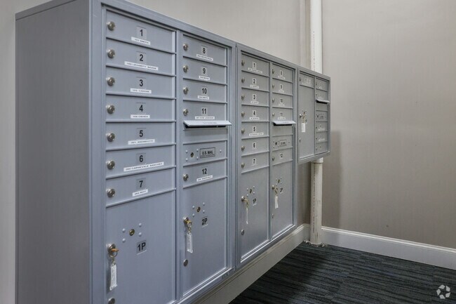 Sala de correo - 20 Locust St