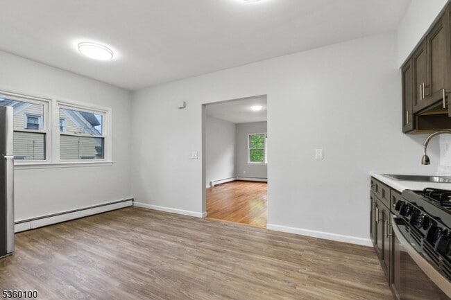 Building Photo - 2063 Elizabeth Ave