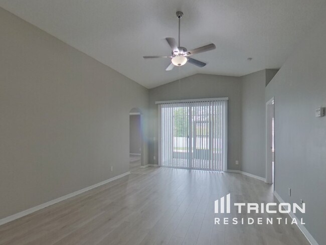 Building Photo - 9444 Azalea Ridge Way