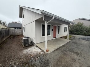 Building Photo - 241 NE School St