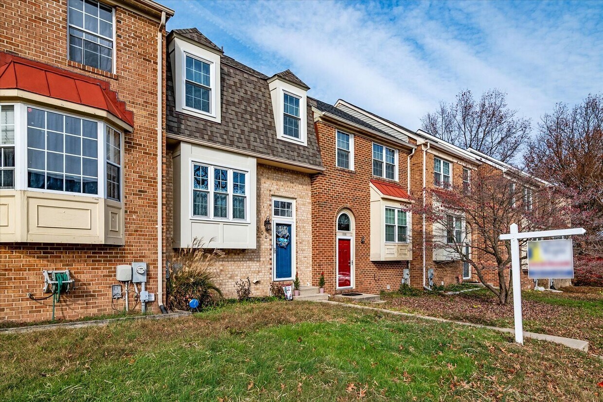 Updated Townhome in Stoney Beach House Rental in Riviera Beach, MD