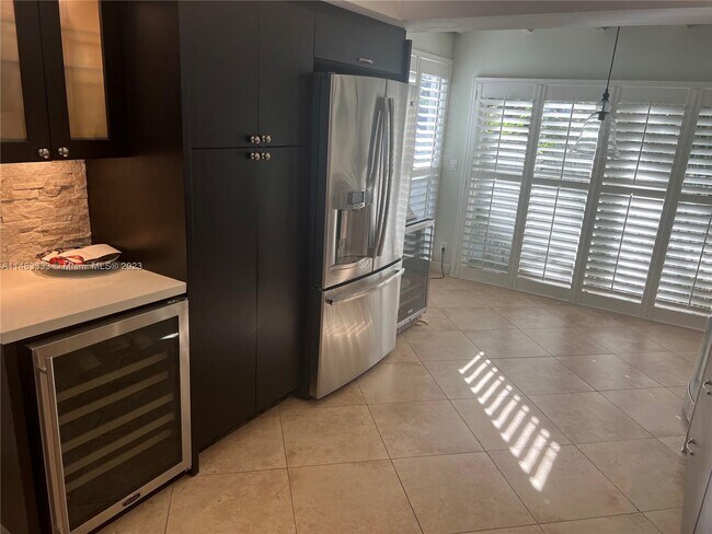 Foto del edificio - 5139 SW 71st Pl