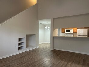 Building Photo - 2738 W Tharpe St
