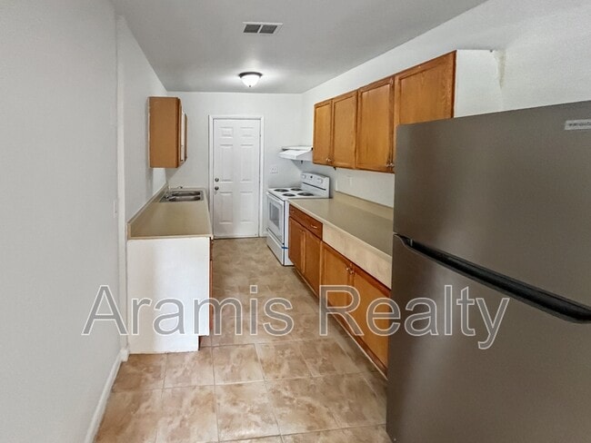 Foto del edificio - 246 Rosser St SW