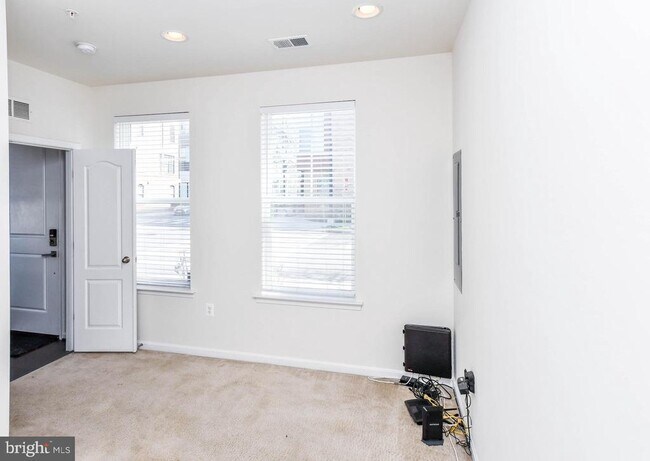 Foto del edificio - 608 Parkside Pl NE