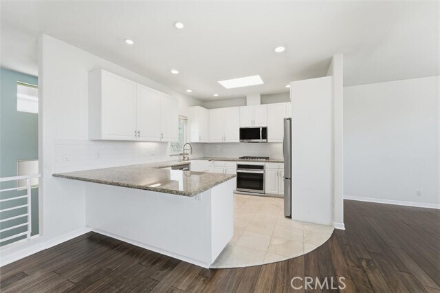 Building Photo - 935 1st St