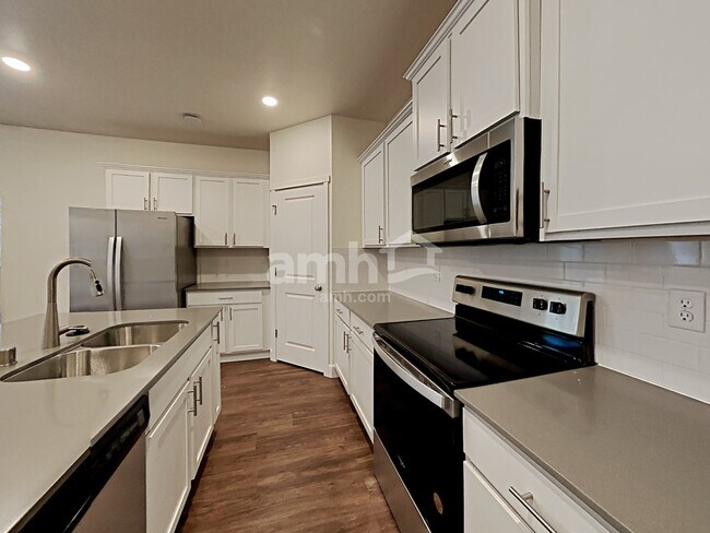 Foto del edificio - 4234 177th St E