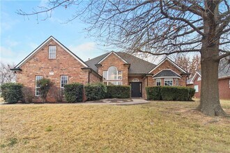 Building Photo - 4313 W Arlington Dr