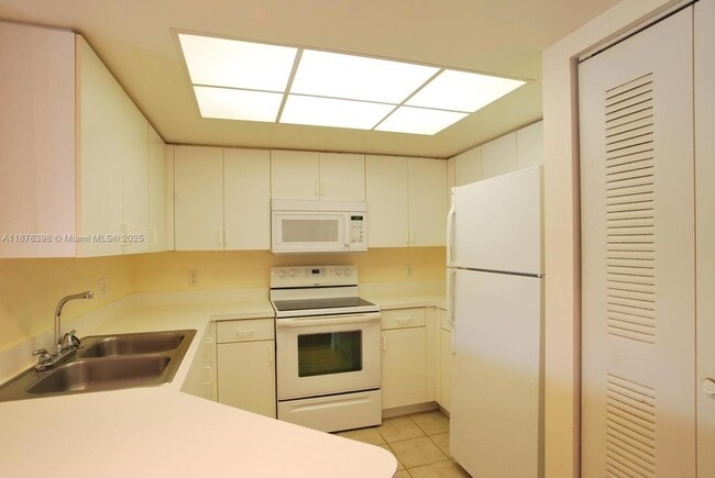 Foto del edificio - 4175 N Haverhill Rd