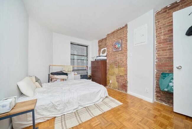 Building Photo - 2 bedroom in New York NY 10036