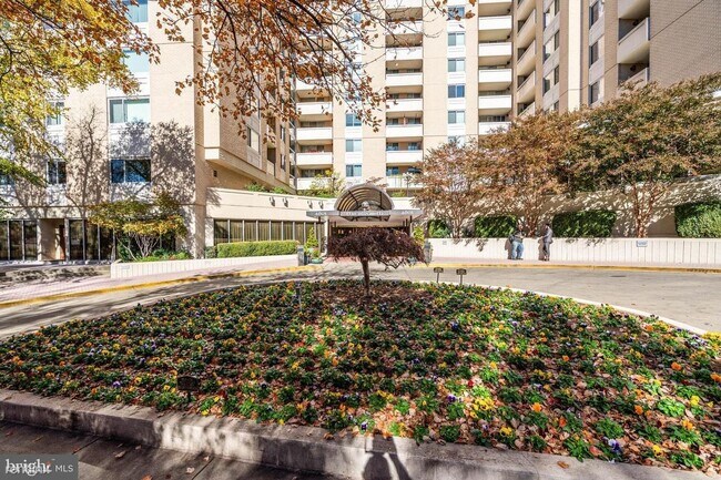 Foto del edificio - 4601 N Park Ave
