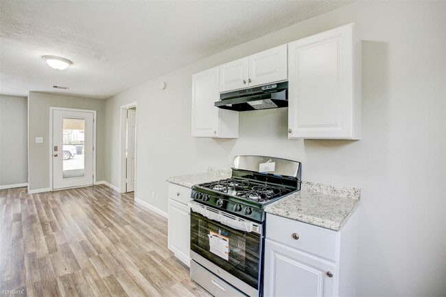 Building Photo - 4 br, 2 bath House - 9317 Cathedral Dr