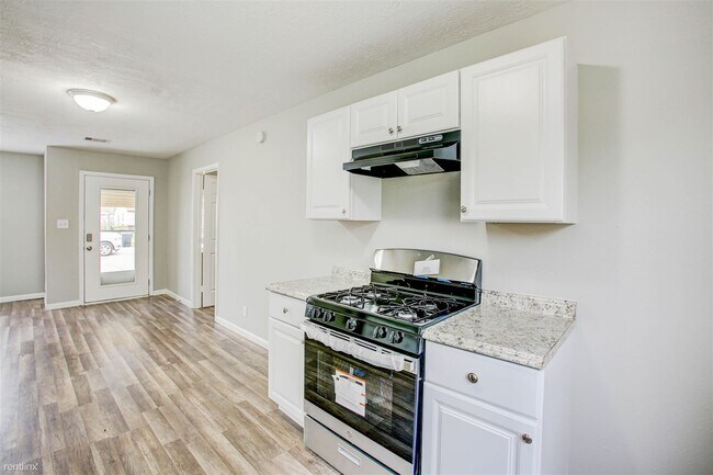 Foto del edificio - 4 br, 2 bath House - 9317 Cathedral Dr