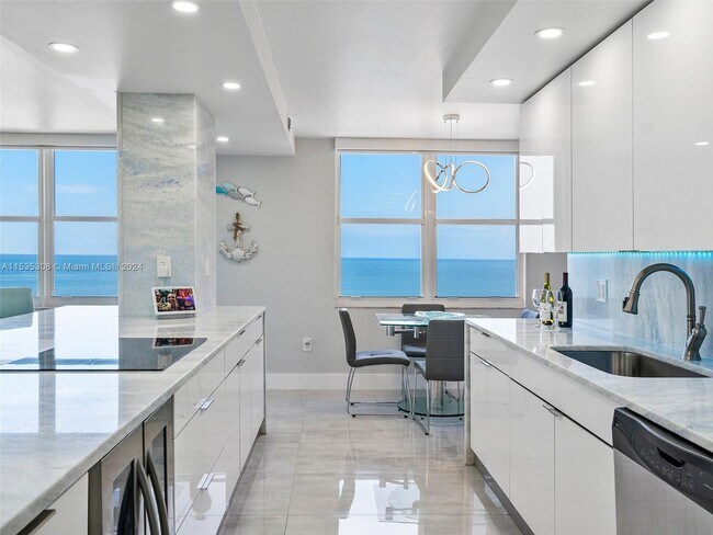 Foto del edificio - 2751 S Ocean Dr