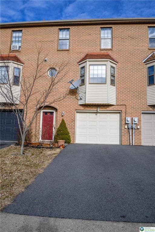 Building Photo - 2505 Madison Ave