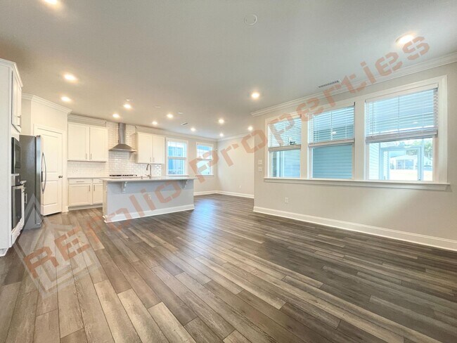 Foto del edificio - Amazing 4 Bedroom, 2.5 Bathroom Home with ...