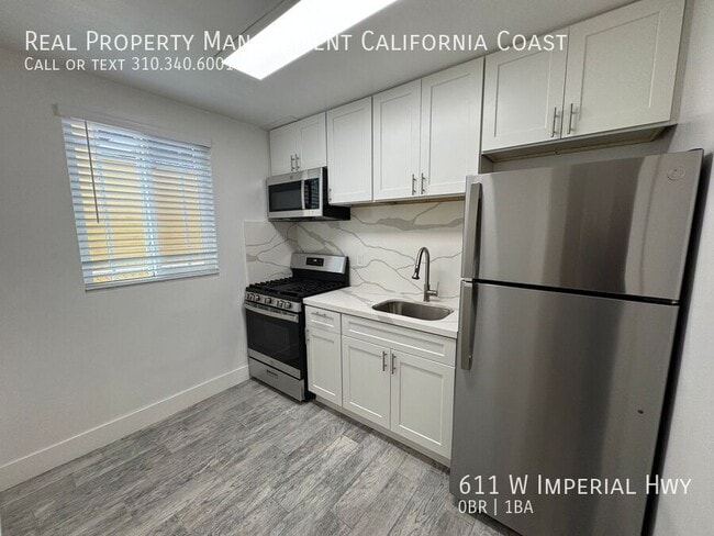 Foto del edificio - 611 W Imperial Hwy