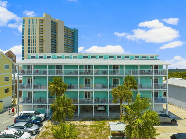 Foto del edificio - 17214 Front Beach Rd