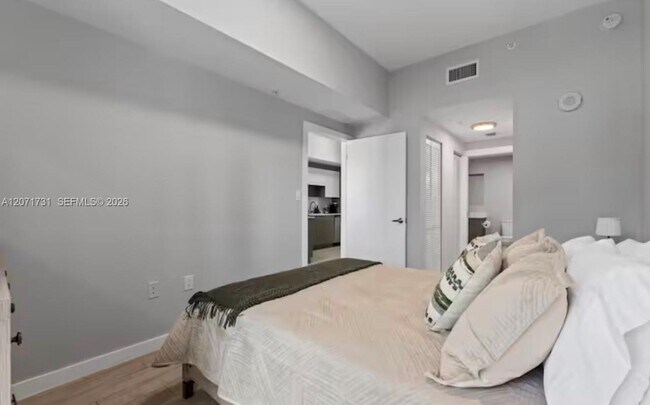 Foto del edificio - 321 NE 26th St