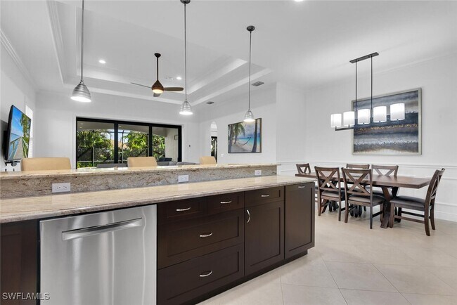 Foto del edificio - 707 104th Ave N