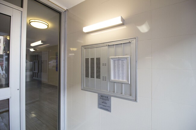 Foto del edificio - 2750 Homecrest Ave