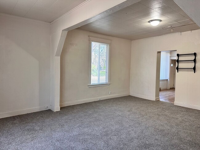 Foto del edificio - 5028 N Nelson St