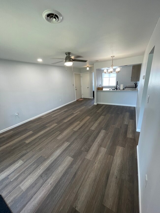 Building Photo - 2275 N Cable Rd