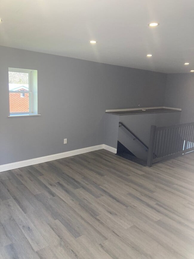 Photo - 1910 Fox Chapel Rd Apartment