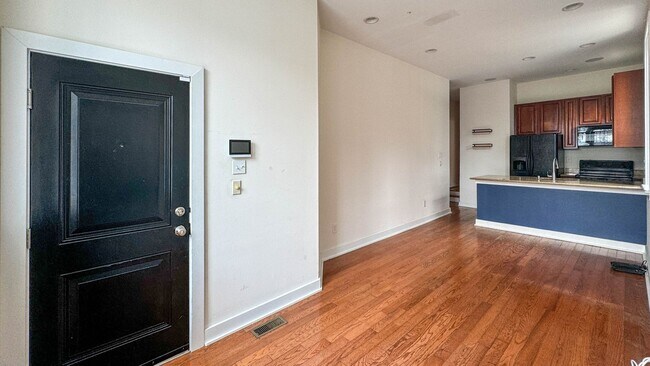 Foto del edificio - 1617 W Montgomery Ave