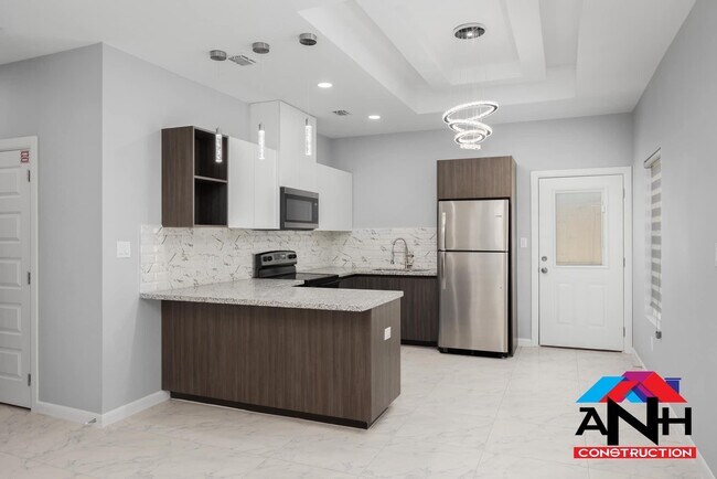 Foto del edificio - 1025 N Blair Ave