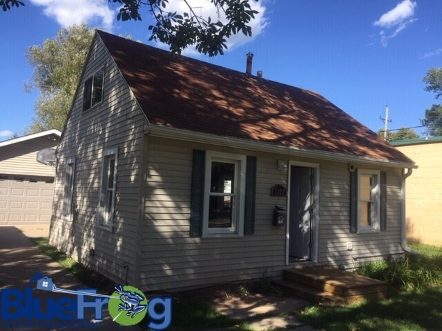 Primary Photo - 1322 E Fremont St