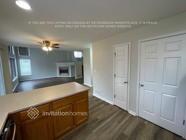 Building Photo - 4485 E Hunterwood Dr
