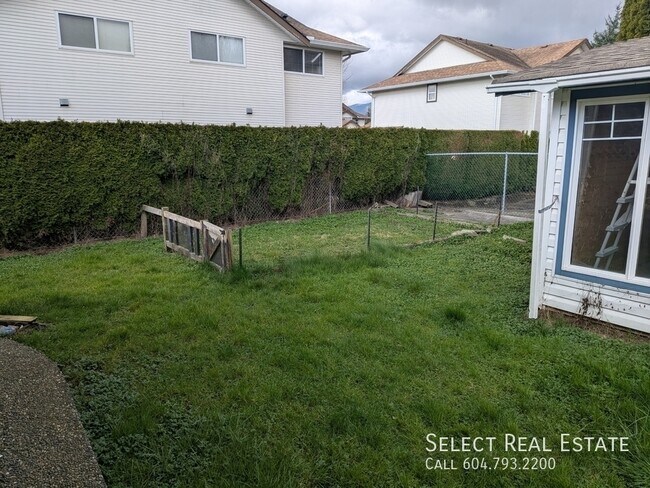 Photo du bâtiment - 46365 Cessna Dr