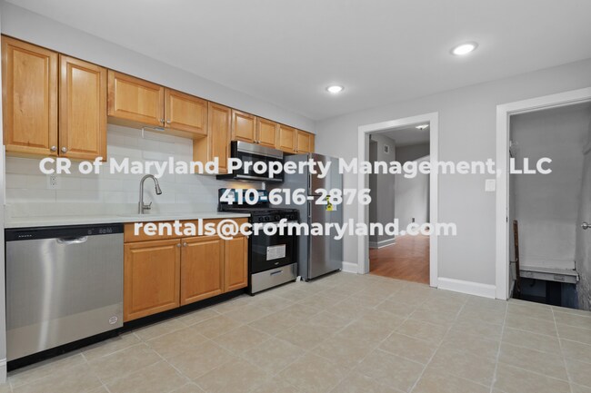 Building Photo - Come check out this spacious 2BD, 2BR town...