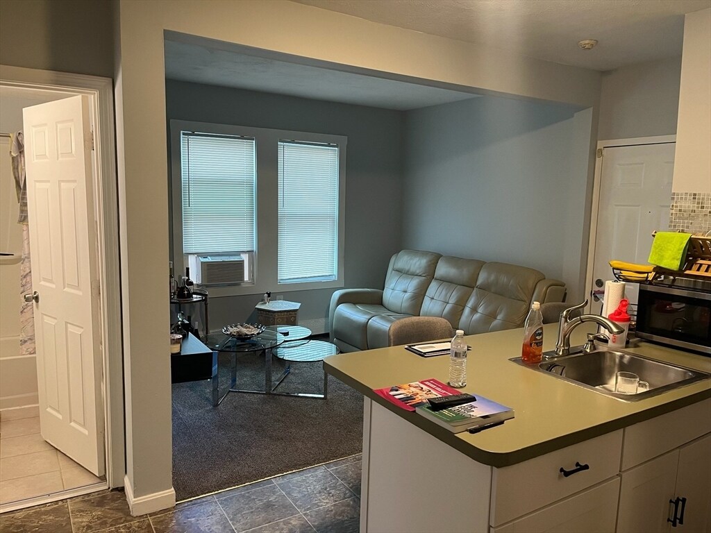 10 Surfside Rd Unit 5, Lynn, MA 01902 Condo for Rent in Lynn, MA