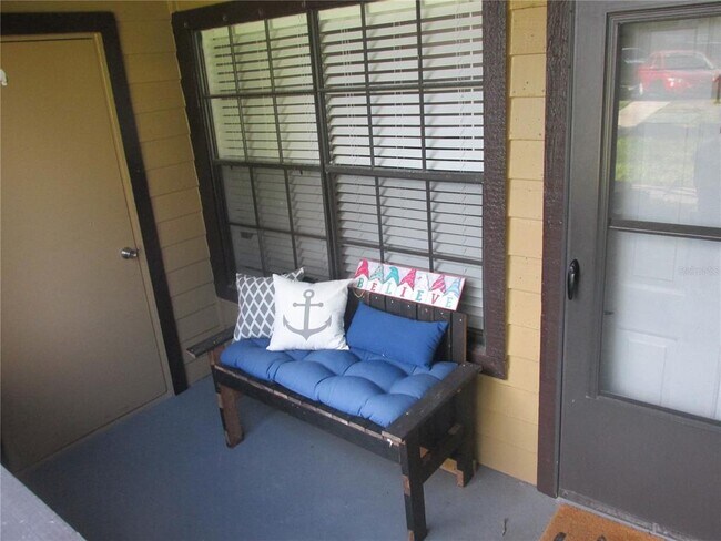 Foto del edificio - 320 Forestway Cir