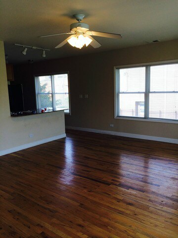 Building Photo - 2457 W Harrison St