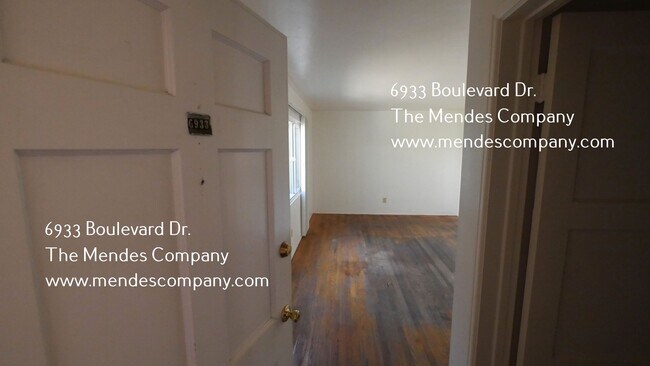 Foto del edificio - 6933 Boulevard Dr