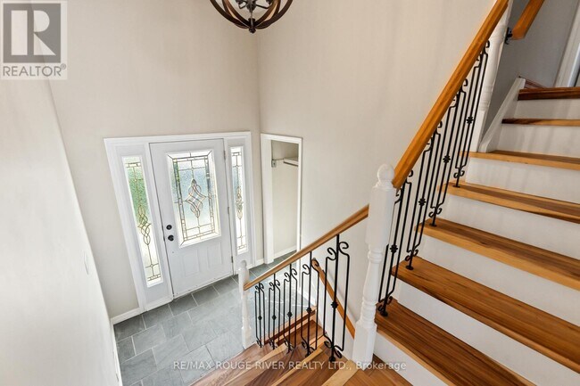 Photo du bâtiment - 1 Applewood Crescent
