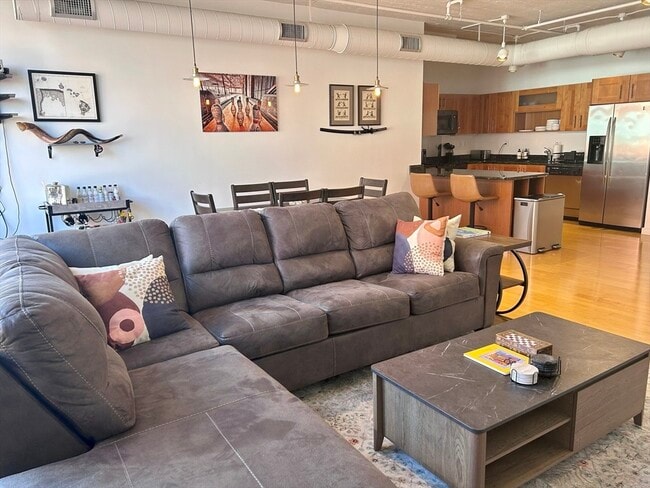 Building Photo - 210 South St