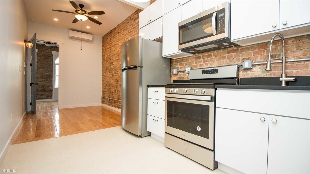 Primary Photo - 1419 Greene Ave