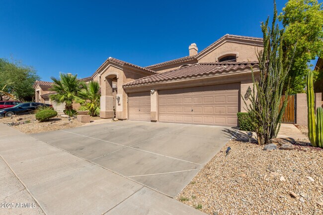 Foto del edificio - 16827 S 14th Ln
