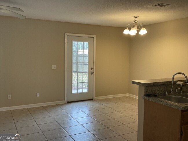 Building Photo - 107 Deep Bay Cir