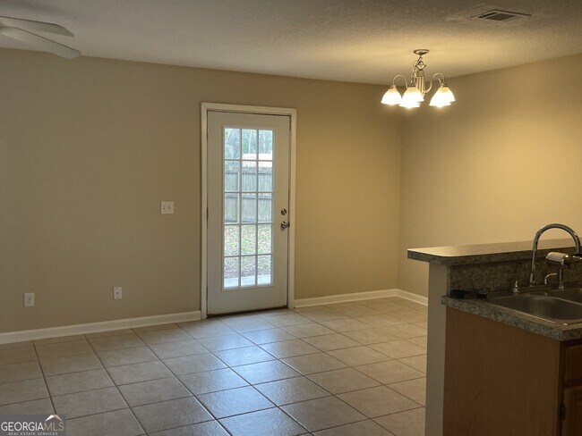 Foto del edificio - 107 Deep Bay Cir