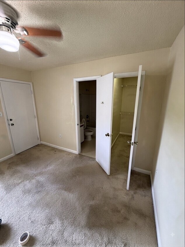 Foto del edificio - 1351 Crab Orchard Dr