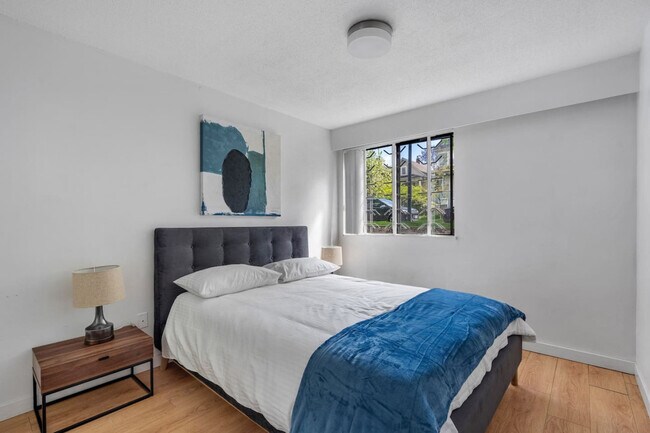 Photo du bâtiment - 1855 W 2nd Ave