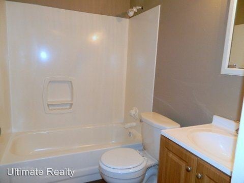 Building Photo - 3 br, 1 bath House - 1000 Central Pkwy