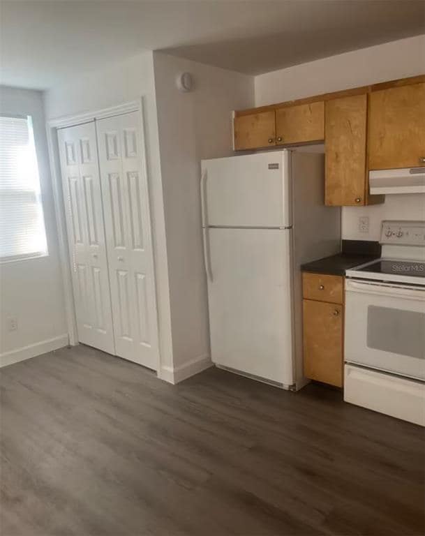 Building Photo - 6806 Thomas Cir