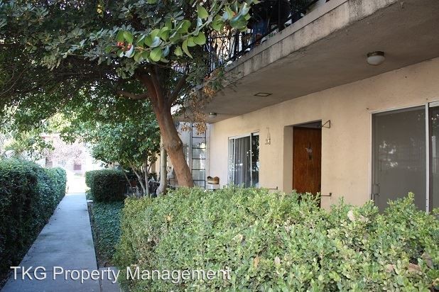 Foto del edificio - 1677 N Lake Ave