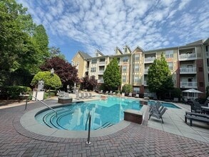 Building Photo - 5201 Westchester Ridge NE